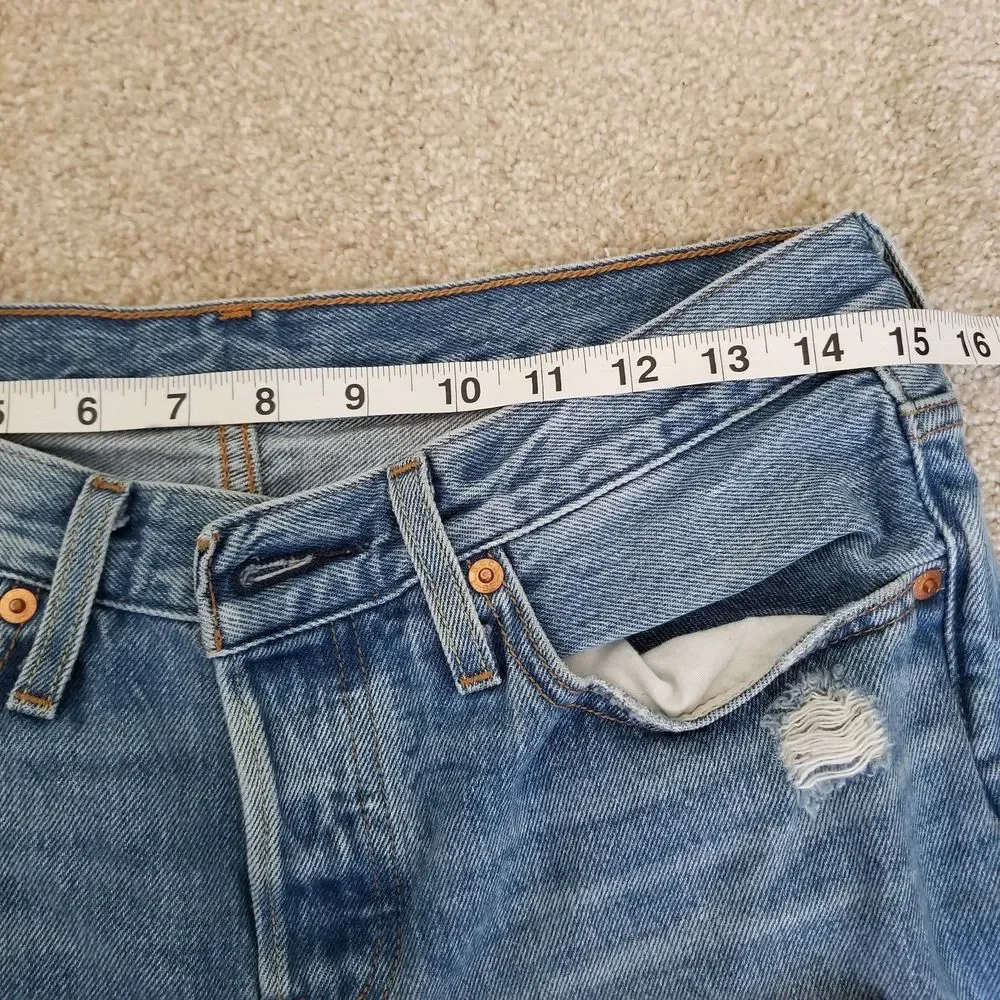 Levis 501 T Size 28 Tapered Leg Jeans Button Fly Distressed Medium Wash - Picture 6 of 10
